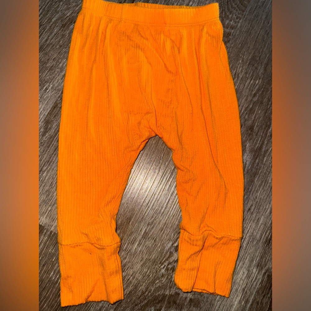 Kate Quinn ribbed bottoms